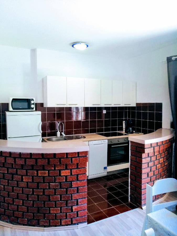 Family Apartments K&M 파그 외부 사진