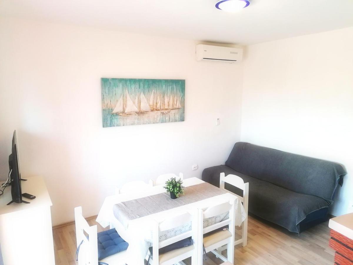 Family Apartments K&M 파그 외부 사진