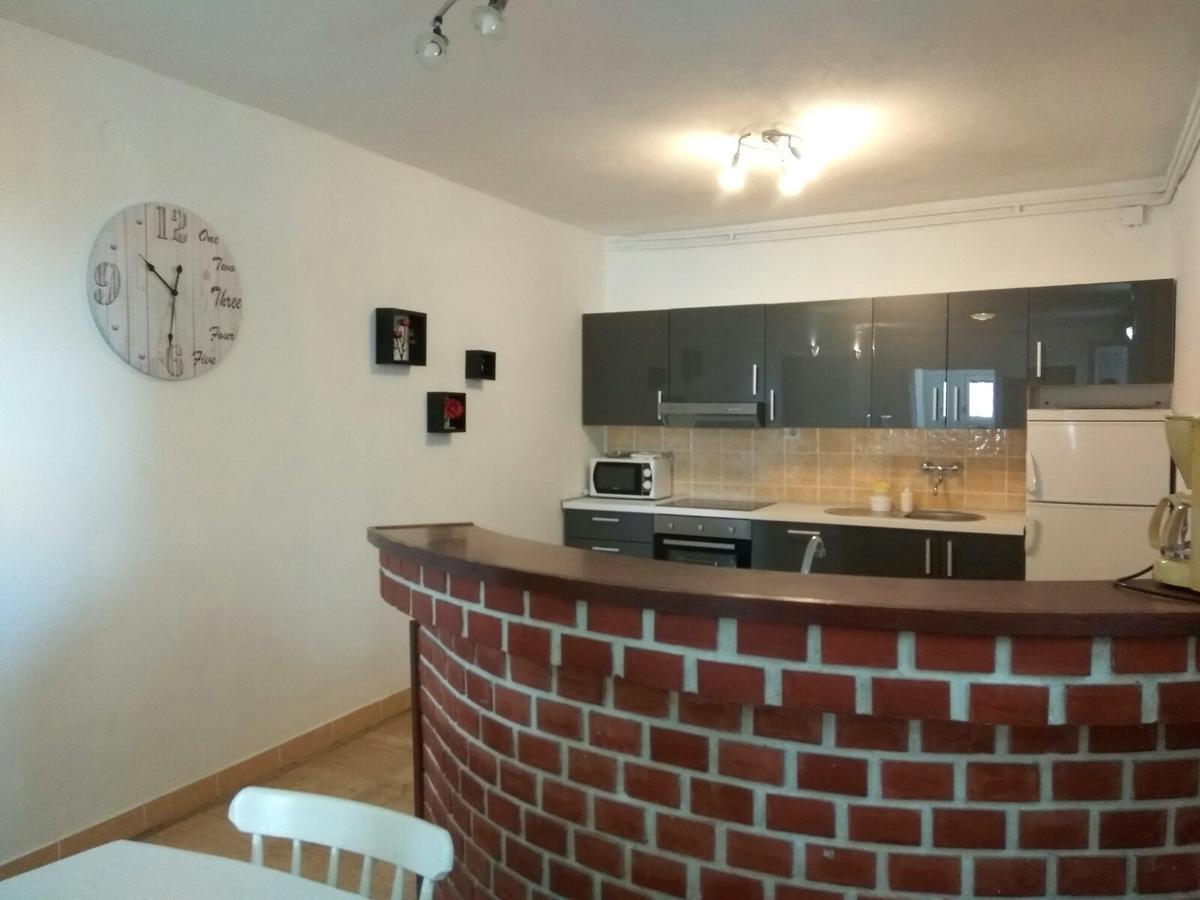 Family Apartments K&M 파그 외부 사진